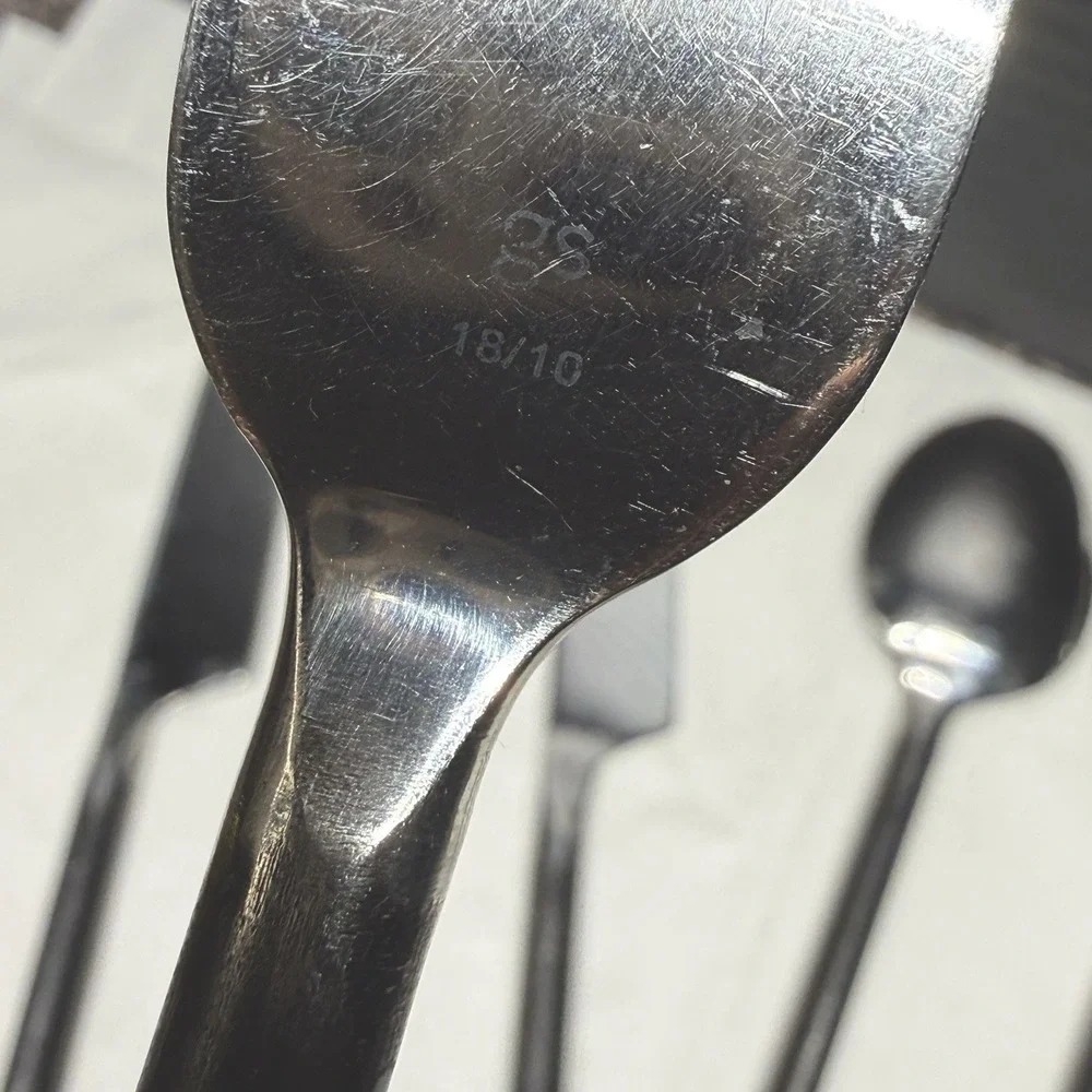 Gourmet Settings Twist N Shout Flatware 9 Piece Set GS 18/10 Stainless Black